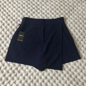 💙NWT Navy Blue Skort